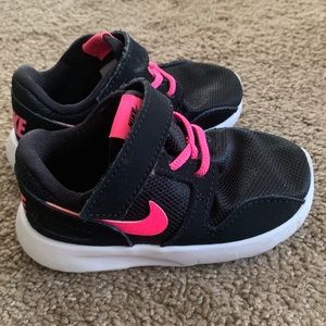 Toddler Girl’s Nike Athletic Sneakers